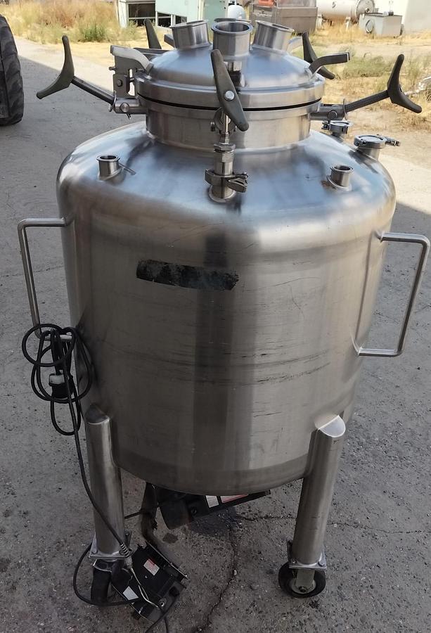 Used Tank, 106 Gallon (400 Liter), Precision Stainless, Agitated, 316L Stainless, 30 PSI, FV, #5991466