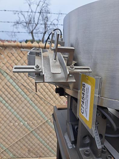 Used Capper, Inline, Chuck Screw Capper, Automatic, Cap Feeder #C745456