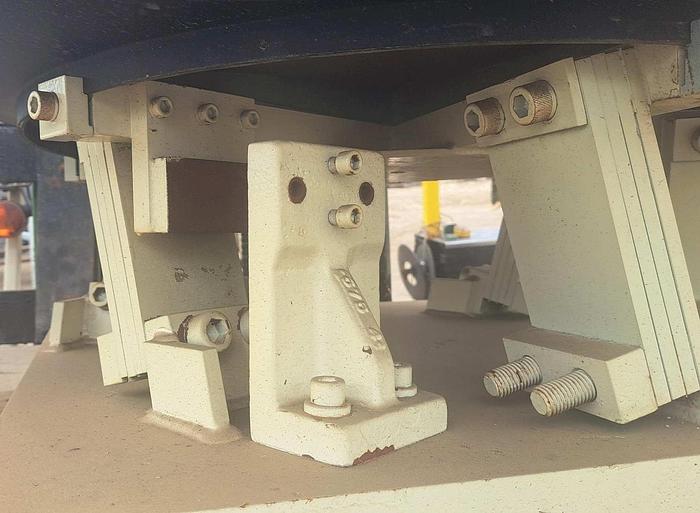 Used Sorter, Cap, 42", Bowl, Epoxy, Cal Vibratory Feeder #S739531