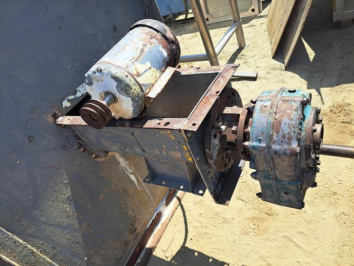 Used Hopper, Dump, 200 CF, 304 Stainless Steel, Auger Discharge #5674437