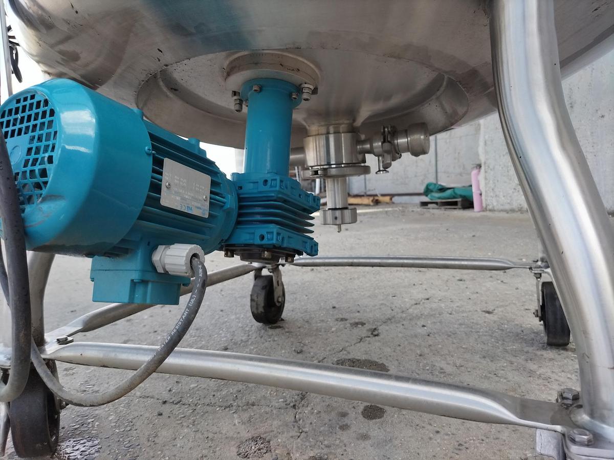 Used Tank, 158 Gallon (600 Liter), 316L Stainless Steel, Agitated, 50 PSI, #5991475