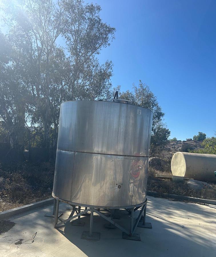Used Tank, 3,250 Gallon, Stainless Steel, Vertical, Flat Top, Cone Bottom, #5991649