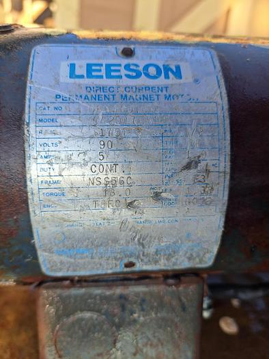 Used Mixer, Agitator, 1/2 HP, Lightnin, Clamp On Style #S739529