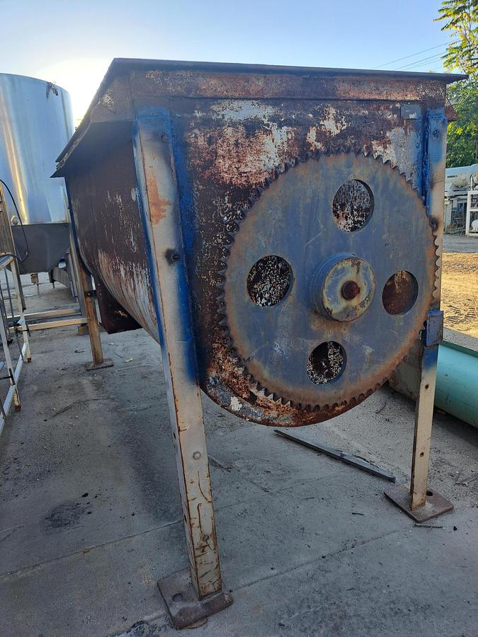Used Mixer, Ribbon, 64 CF, C/st, 3' x 8' x 39" #S735014