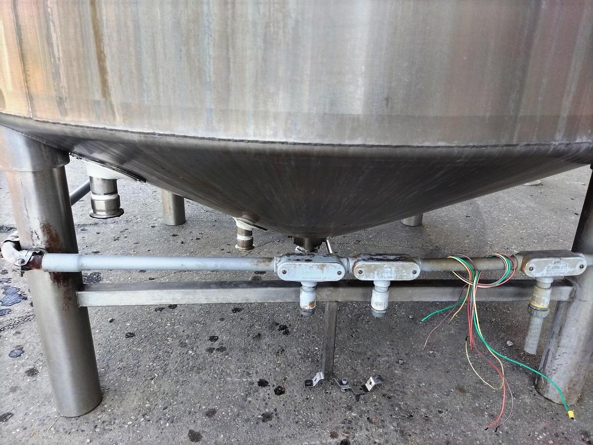 Used Tank, 1,000 Gallon, Stainless Steel, Jacketed, Agitated, Cone Bottom, Qualtech, #5991884
