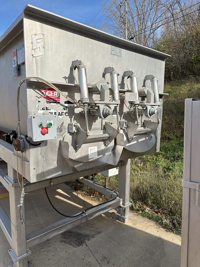 Used Mixer, Paddle, 7,500 Pound, Stainless Steel, Blentech DM-34138-IP, #5991548