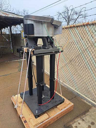 Used Capper, Inline, Chuck Screw Capper, Automatic, Cap Feeder #C745456