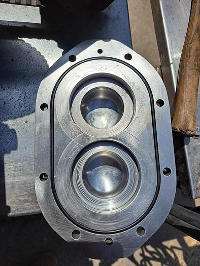 Used Pump, Positive, Waukesha, Model 030, 316 Stainless Steel, 1.5" #S745180