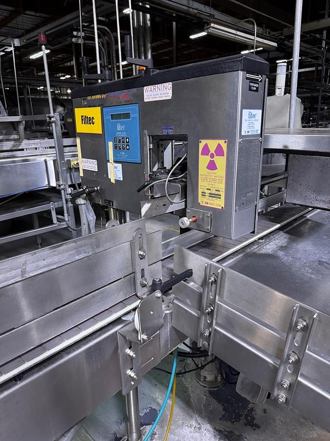 Used Bottling Line, 400 BPM, US Bottlers Filler, Krones Labelers, Fuji Intersleeve, Kisters Packer, #5991610