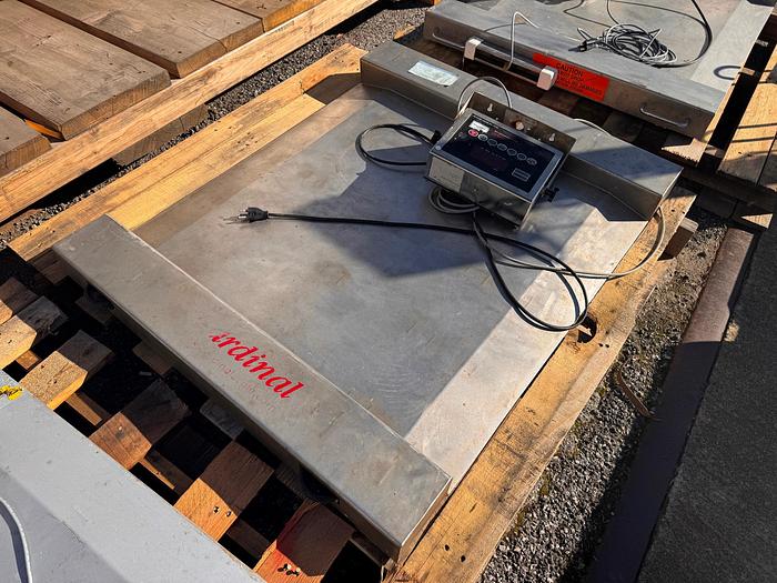 Used Scale, Platform, 30" x 30", 10,000 Pounds, Stainless Steel, Cardinal Detecto, 205, #5991258