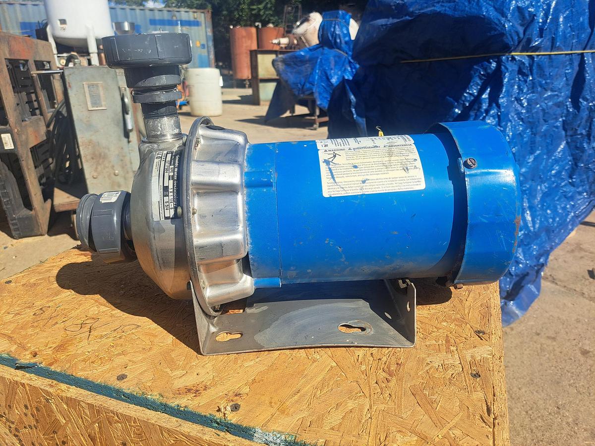 Used Pump, Centrif., 1.5 HP, 316L S/st, 1" x 1-1/4"-6, Gould #S743664