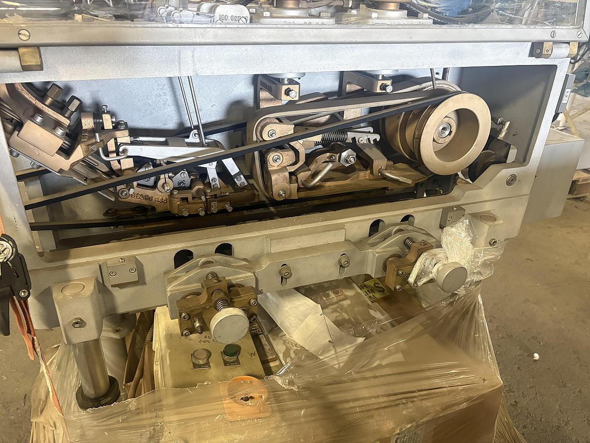 Used Capper, Lug Cap, Gherri Gino, Model GG-90, Capper with Cap Hopper, Sorter, #5991992