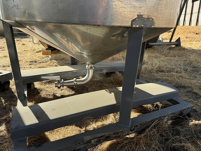 Used Tank, 750 Gallon, 316 Stainless Steel, Cone Bottom, #5991022
