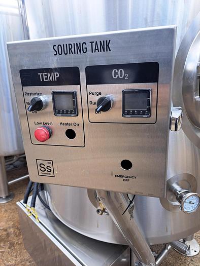 Used Tank, 200 Gallon, Stainless Steel, Insulated, Dish Top & Bottom, 36" X 48" #S745518