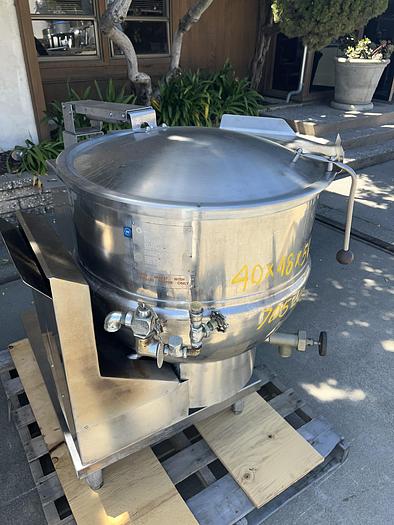 Used Kettle, 40 Gallon, Groen, Mdl DHT-40, Tilt, Gas-Fired, Self Contained #S745091