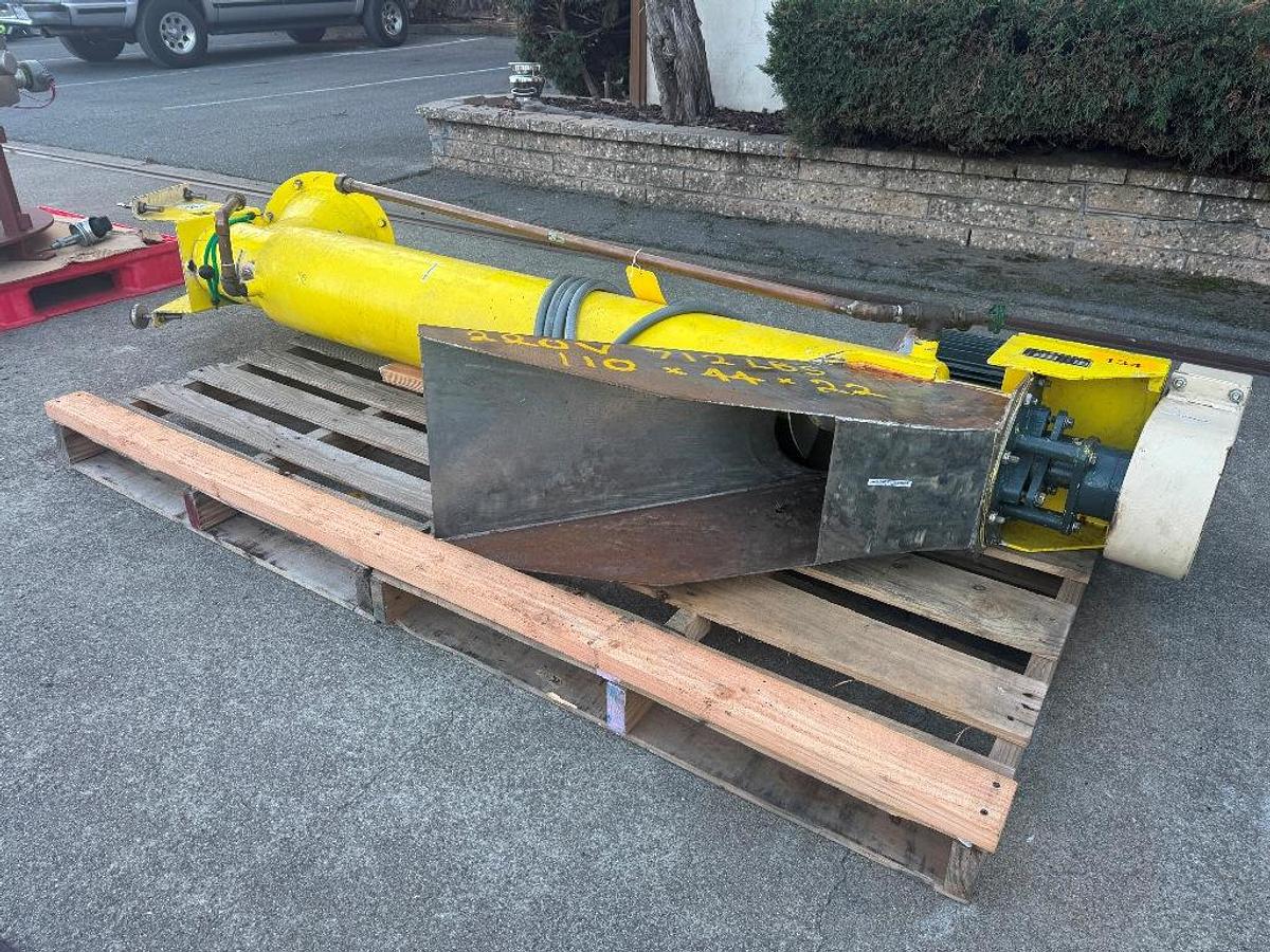 Used Conveyor, Screw, 7" Dia x 80" H, Vertical Auger Elevator, Jacketed, Bauermeister, #5991657