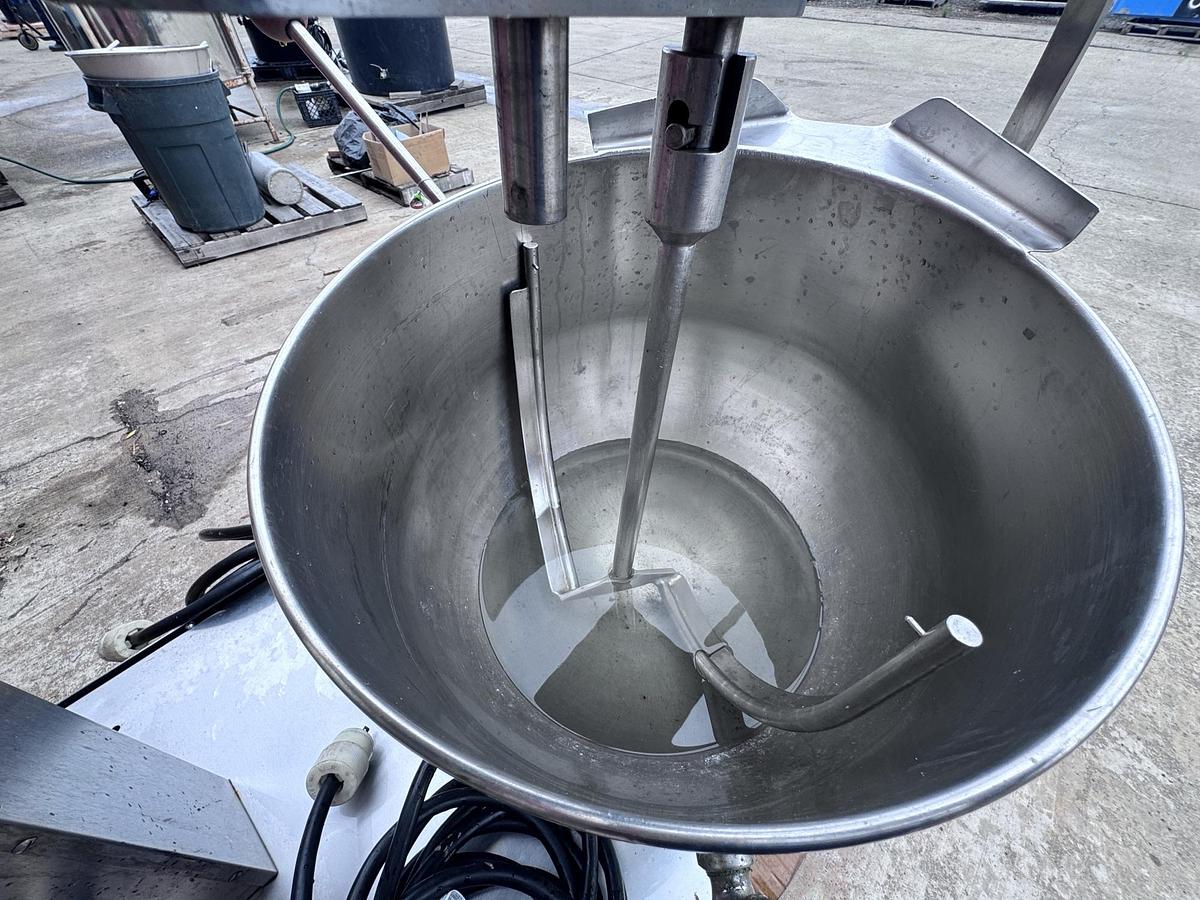 Used Kettle, 10 Gallon, Groen, Electric, Jacketed, Scraper Agitated, Tilting, Model TDB/7-10, #