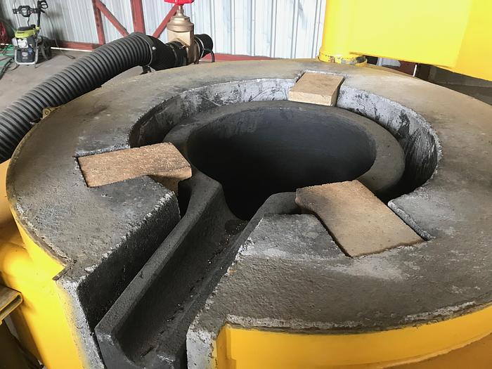 Used LT-400 hydraulic tilt furnaces w/blowers #3602840