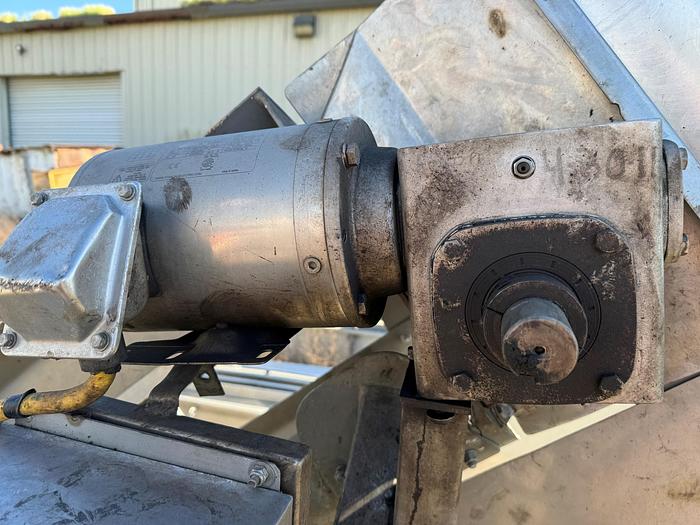 Used Conveyor, Belt, 12" X 8', Stainless Steel, Inclined, Cleated Belt #S745477