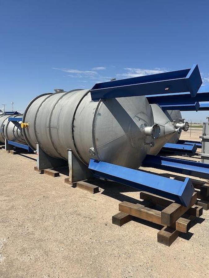 Used Tank, 4,500 Gallon, 304 Stainless Steel, Equipromex, Oil Collecting Tank, 316L Steam Coil, Cone Bottom, Unused, #5991580
