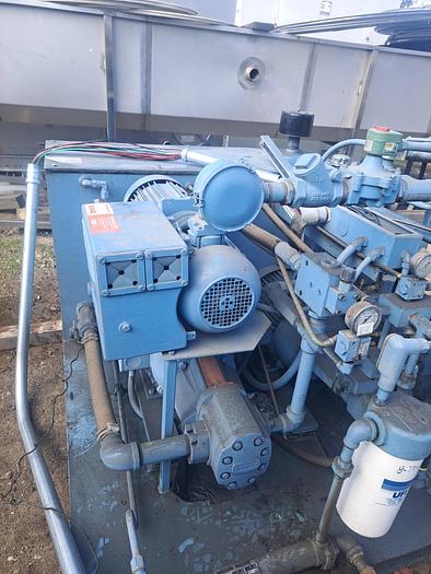 Used Press, Platen, Hydraulic, 300-Ton, 36” x 26” surface, 3000 PSI #S745387