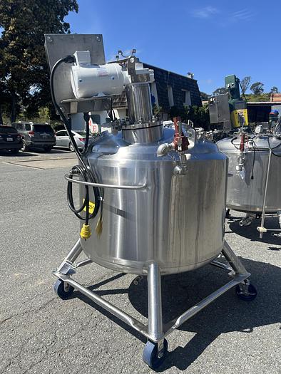 Used Reactor, 25 Gallon (400 Liters), 316L Stainless Steel, Jackted, Agitated #S745440