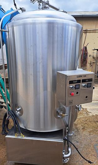 Used Tank, 200 Gallon, Stainless Steel, Insulated, Dish Top & Bottom, 36" X 48" #S745518