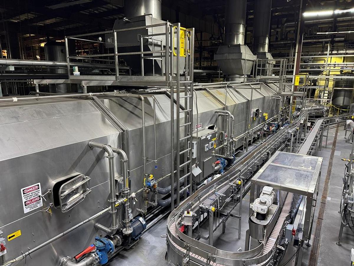 Used Bottling Line, 600–800 BPM, US Bottlers Filler, Sidel Labeler, Kisters TSP100V Shrink Wrapper, #5991609