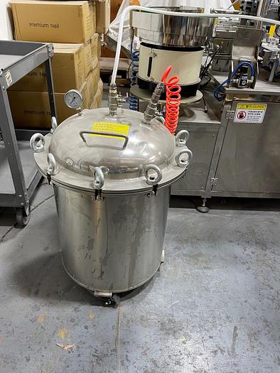 Used Filling Line, Bottles, Nail Polish, Filler, Brush and Cap Applicators, #5532789