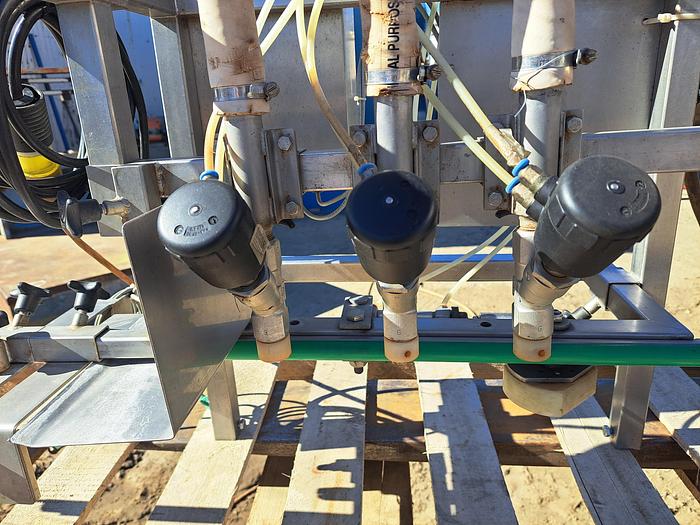 Used Filler, Stainless steel, 3 Head, Liquid Juice, 100 Pounds. #C745399