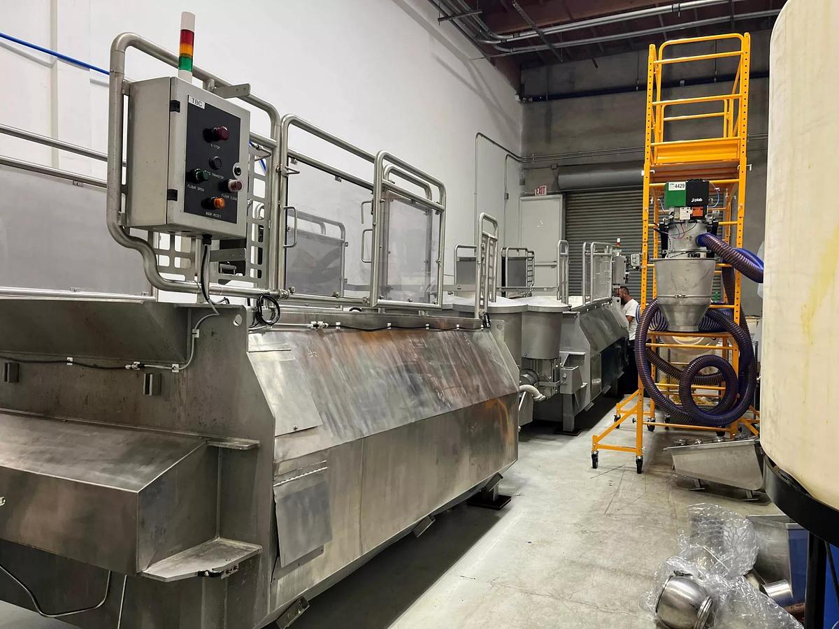 Used Mixer, Ribbon, 1100 Gallon, Dual Shaft, Stainless Steel, Jacketed, Food Mixer, 15 HP, 7500 lb, K6378, #5991750