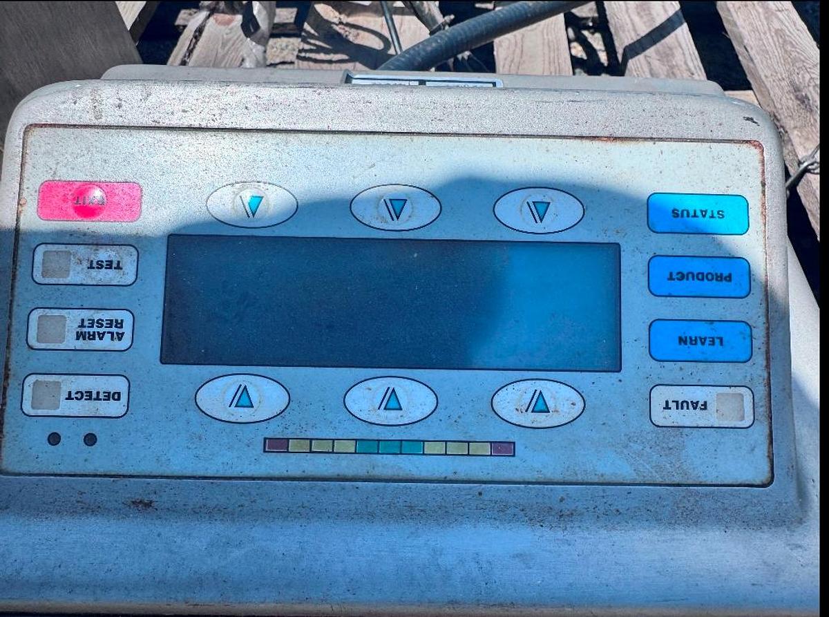 Used Metal Detector, Drop Through, Thermo, 6" Aperture, Class II Div II Year: