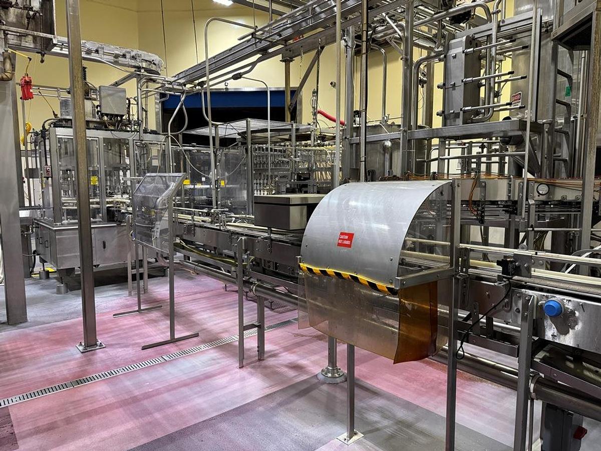 Used Bottling Line, 600–800 BPM, PET, US Bottlers Filler, Sidel Labeler, Kisters Shrink Wrapper, #5991608