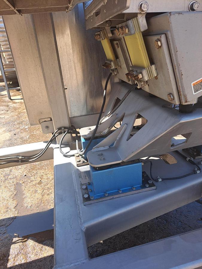 Used Feeder, Vibratory, Weigh, FMC, S/st, Scales, Unused (2) #S738083