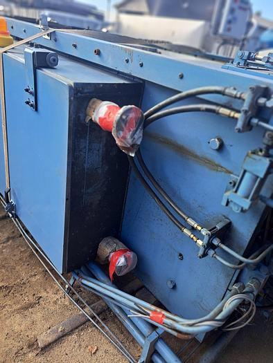 Used Press, Platen, Hydraulic, 300-Ton, 36” x 26” surface, 3000 PSI #S745387