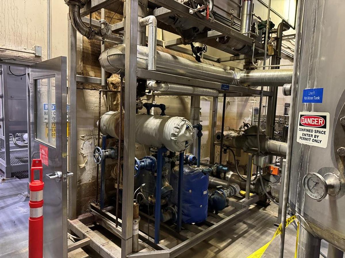 Used Bottling Line, 600–800 BPM, PET, US Bottlers Filler, Sidel Labeler, Kisters Shrink Wrapper, #5991608