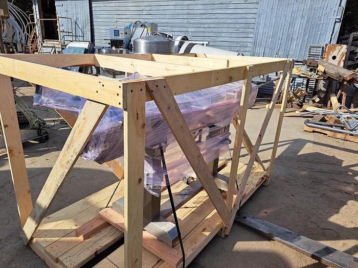 Used Labeler, Pressure Sensitive, Accutek 24 APS 106,  Includes Turntables #S745248