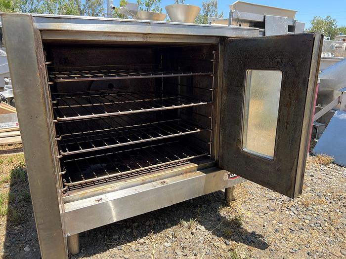 Used Oven, Rack, Convection, Lang, Eight Racks, 550 Degrees Fahrenheit
