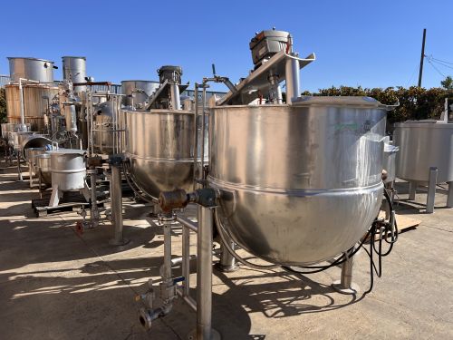 Used Kettle, Groen, 250 Gallon, Stainless Steel, Jacketed, Model D/INA/2/TA-250, Swept Surface Agitation, Hydraulic Tilt, #