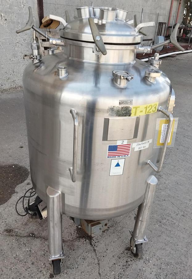 Used Tank, 106 Gallon (400 Liter), Precision Stainless, Agitated, 316L Stainless, 30 PSI, FV, #5991466
