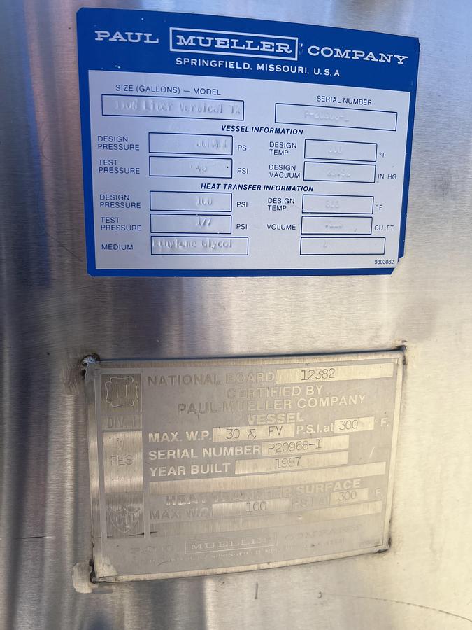 Used Tank, 290 Gallon (1,100-Liter), 316L Stainless Steel, Jacketed, Full Vacuum, Mueller, #5991518