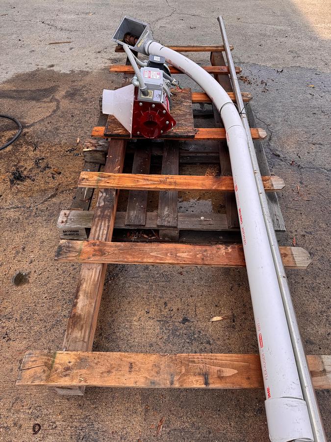 Used Feeder, Screw, 3.5" Diameter, PVC, Mild Steel, Direct Drive, 0.5 HP #5991397