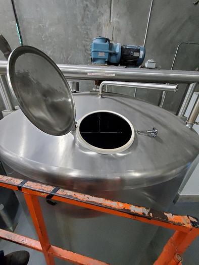 Used Tank, 6,000 Gallon, Stainless Steel, Agitated, Dish Bottom #4445055