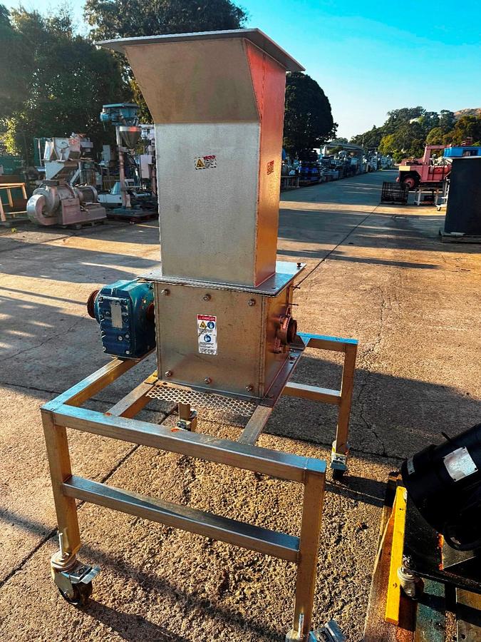 Used Lump Breaker, 15" x 15" Chamber, Stainless Steel, 12.5 HP, Corenco, #5991508