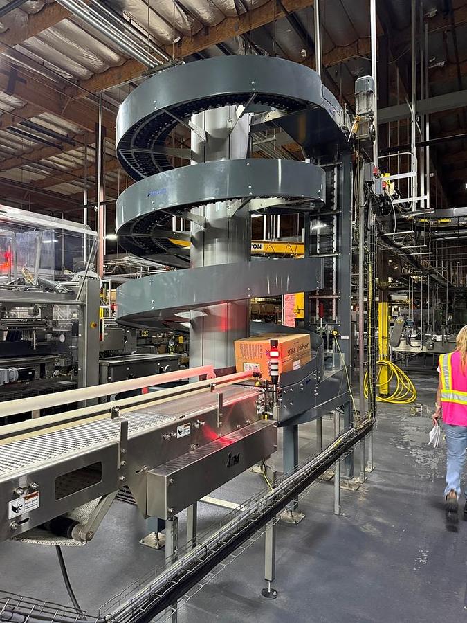 Used Bottling Line, 400 BPM, US Bottlers Filler, Krones Labelers, Fuji Intersleeve, Kisters Packer, #5991610