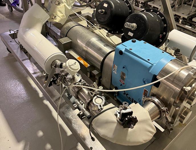 Used Pump, Positive, SPX Waukesha, Model 220 U1, 4" In/Out, Stainless #S745454