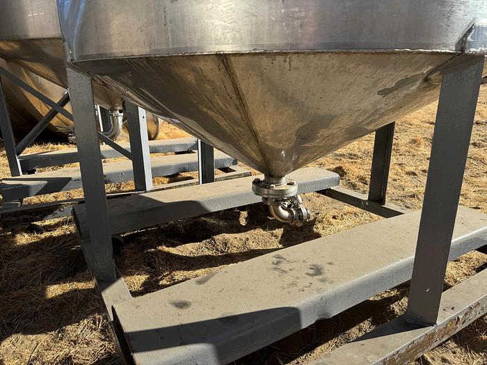 Used Tank, 750 Gallon, 316 Stainless Steel, Cone Bottom, 4' x 8', #5990992