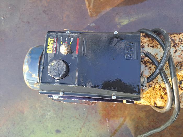 Used Mixer, Agitator, 1/2 HP, Lightnin, Clamp On Style #S739529