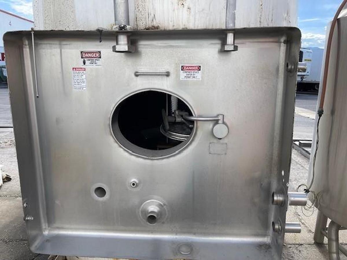 Used Tank, 3,000 Gallon, APV Crepaco, Dairy Silo, Jacketed, Agitated, Stainless Steel, #5991449