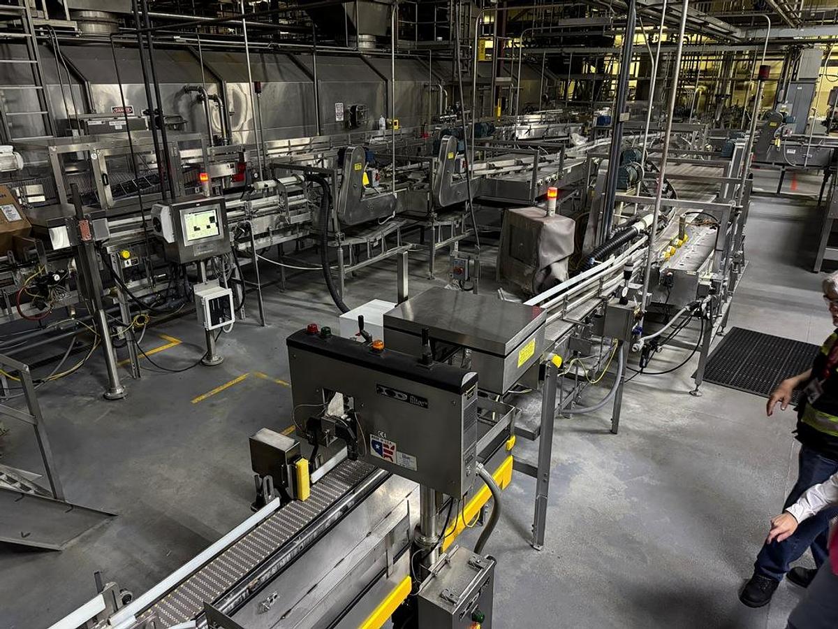 Used Bottling Line, 600–800 BPM, PET, US Bottlers Filler, Sidel Labeler, Kisters Shrink Wrapper, #5991608